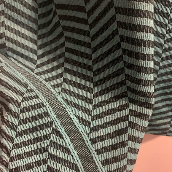 Lululemon tank - Picture 3 of 6